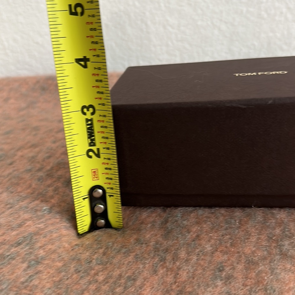 Empty TOM FORD eye glass case - Picture 7 of 7